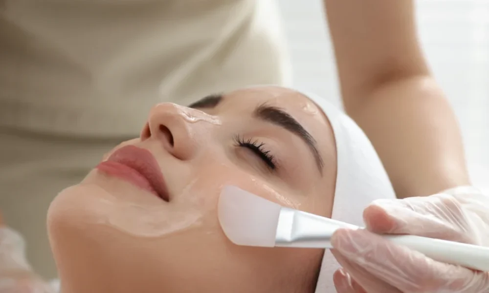 Noon-aesthetic-intense-radiance-facial